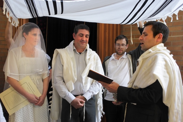 Jewish couple getting married